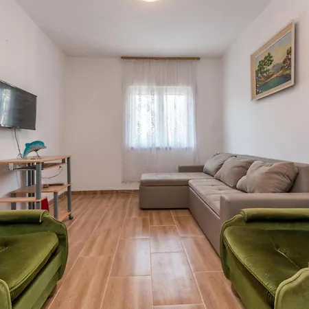 2 Bedroom Stunning In * Pakostane
