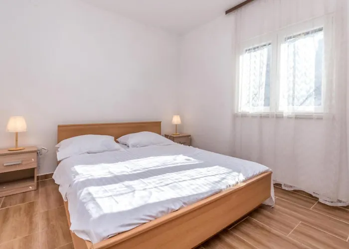 度假居 2 Bedroom Stunning In *