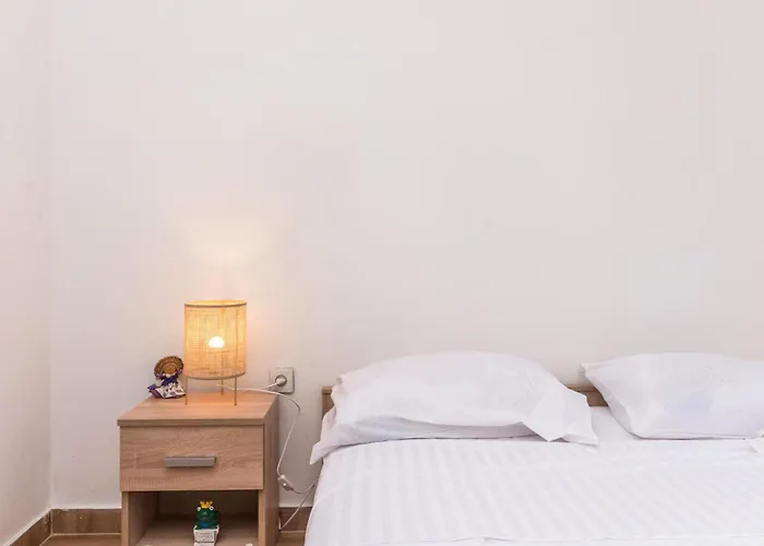 度假居 2 Bedroom Stunning In *